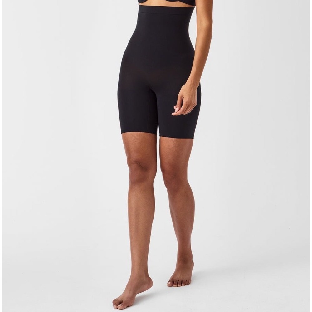 Spanx‎ Black Power Series High-Waisted Seamless Mid-Thigh Shaper Shorts Medium